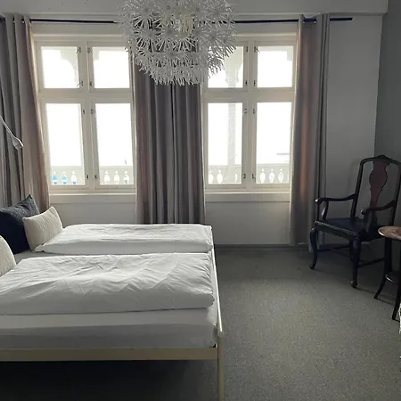 Turisthotell * Rosendal