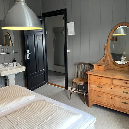 Hotel Turisthotell *